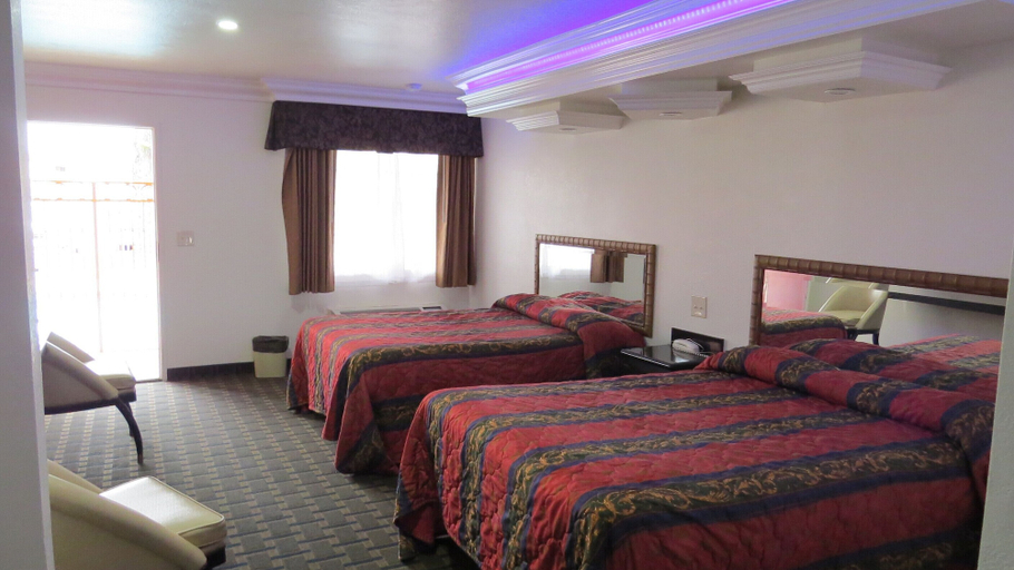 Bedroom 4, Rodeway Inn Santa Ana - Garden Grove, Orange