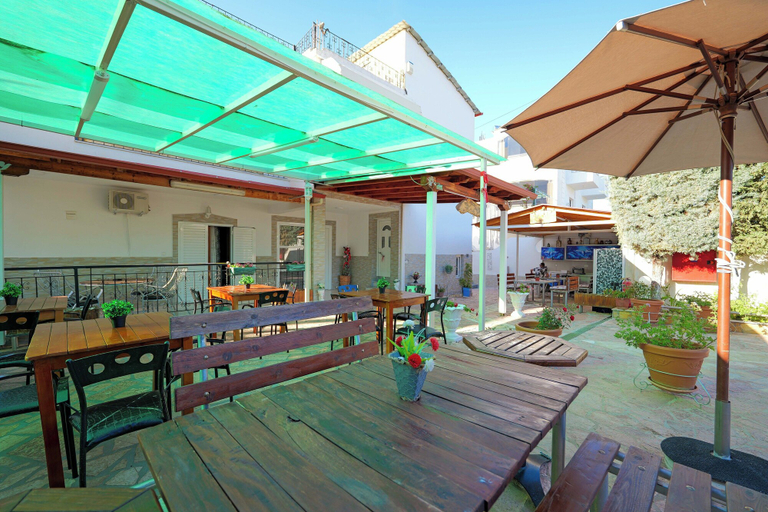 Food & Drinks 5, Cozy Veranda Kristian - Free Parking, Sarandës