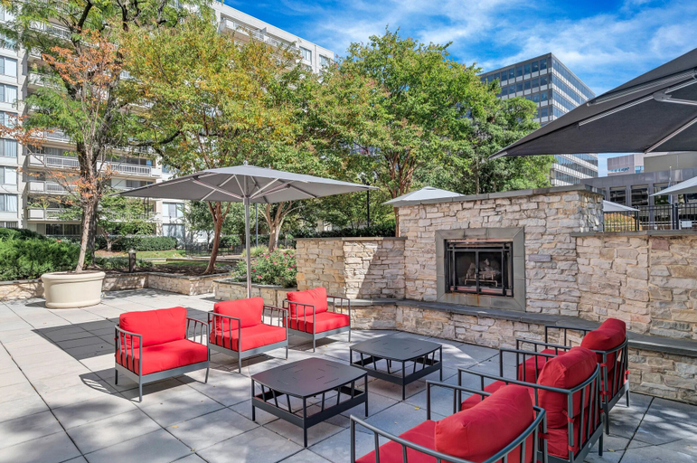 Food & Drinks 5, Restful Stay in DC Apartments, Arlington