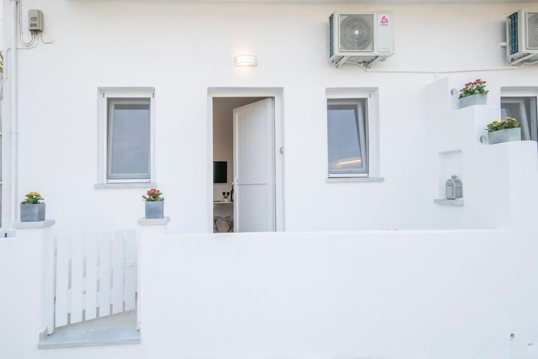 Entrance 2, Agia Anna Apartments, South Aegean