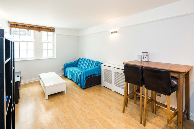 Bedroom 3, Delightful 1-bedroom Apartment In Whitechapel, London