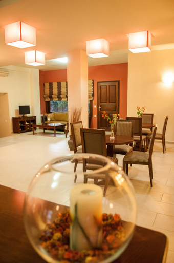 Food & Drinks, Polichni, Peloponnese