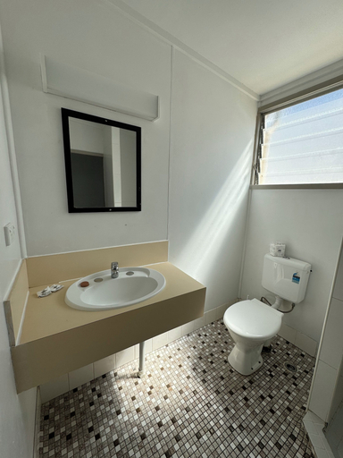 Bathroom 3, Cairns City Motel, Cairns