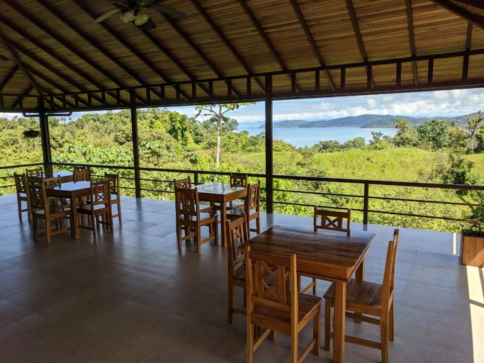 Food & Drinks 5, Drake Bay Greenleaf, Osa