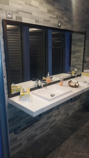 Bathroom 4, Retaj Moroni Hotel