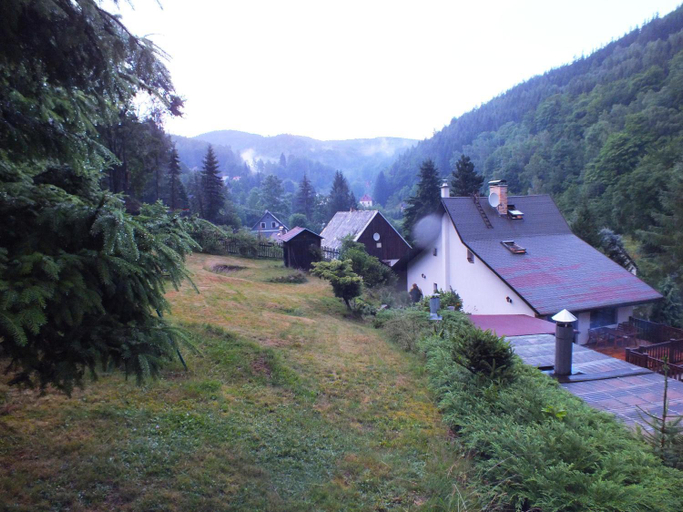 Others 3, Chata Udolicko, Chomutov