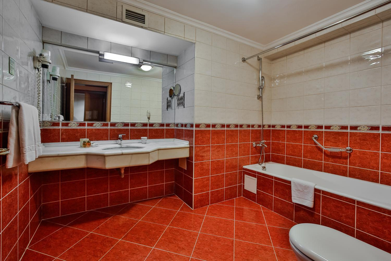 Bathroom 4, Central Hotel, Yıldırım