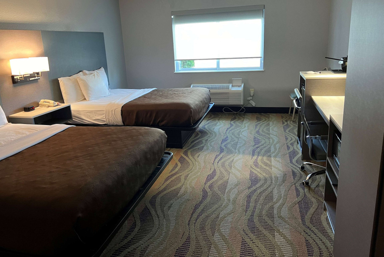 Bedroom 4, AmericInn by Wyndham Republic, Greene