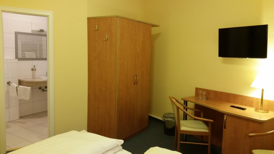 Bedroom 3, Hotel Thüringer Hof, Kyffhäuserkreis