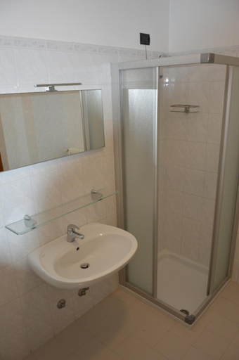 Bathroom 4, Hotel San Giorgio, Trento