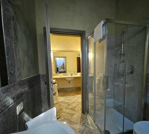 Bathroom 5, B&B Dimora delle Donnole, Bergamo