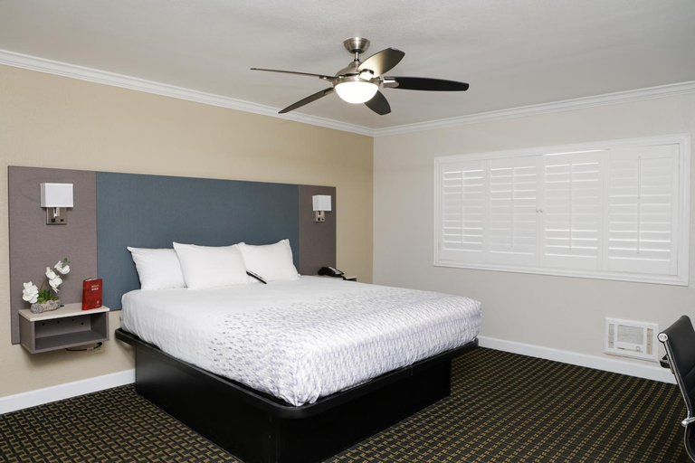 Bedroom 12