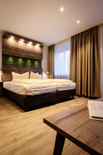 Bedroom 3, Hotel Alter Kranen, Würzburg