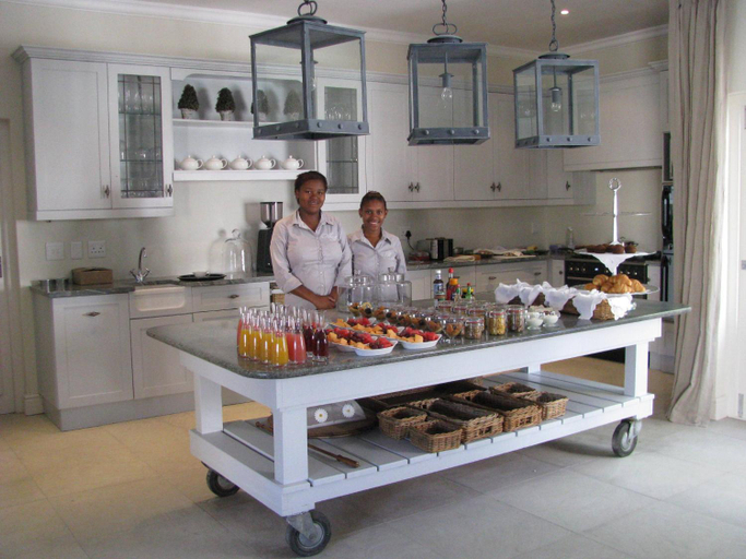 Food & Drinks 5, Maison d'Ail, Cape Winelands