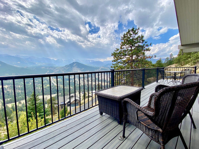 Balcony 3, Breiding Upper Luxury Vacation At Windcliff 2 Bedroom Home by RedAwning, Larimer