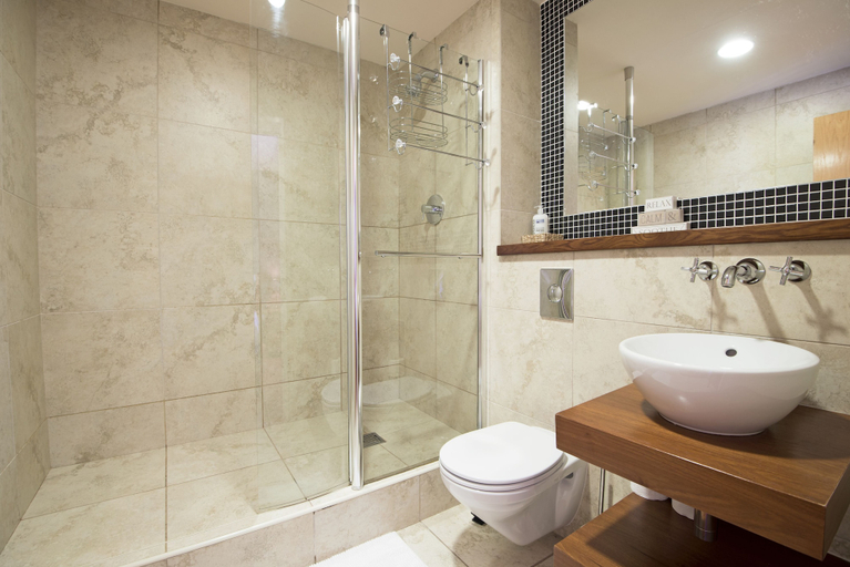 Bathroom 4, Clements Wharf, Durham
