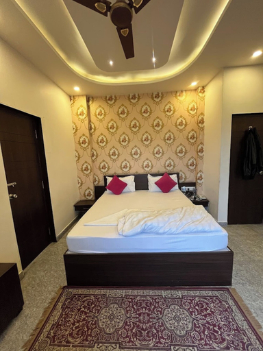 Bedroom 5, HOTEL GRAND MAURYA & SPICE RESTAURANT, Siwan