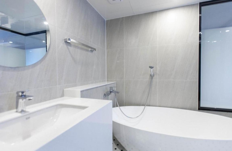 Bathroom 4, Brown Dot Hotel Hadan, Sasang