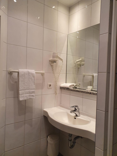 Bathroom 4, Hotel Gasthof Zum Ritter, Neckar-Odenwald-Kreis