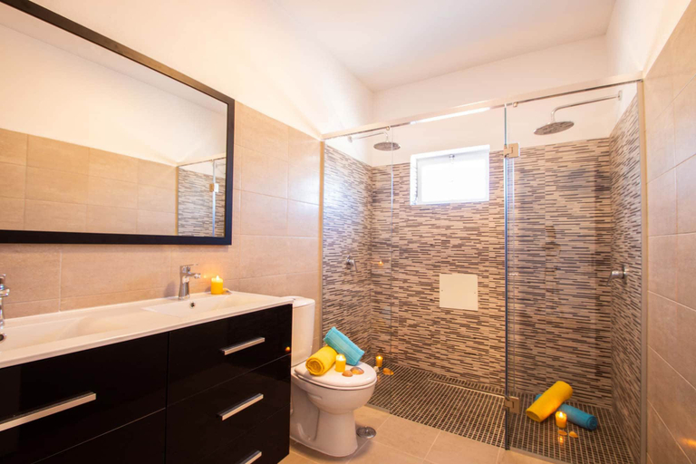 Bathroom 4, Villa Maui, Albufeira