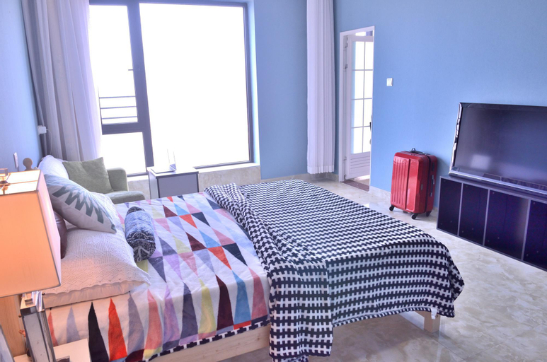 Lake view room near Brt and airport, Xiamen