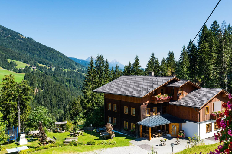 Exterior & Views 1, Gasthof-Pension Waldfriede, Hermagor