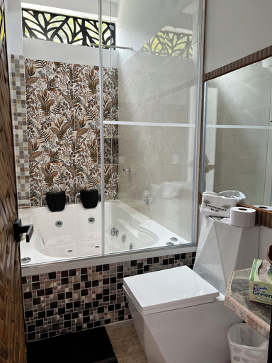 Bathroom 4, Finca Don Matias, Icononzo