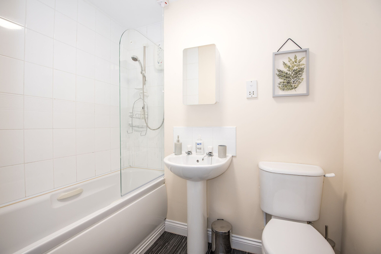 Bathroom, St Giles Close, Durham