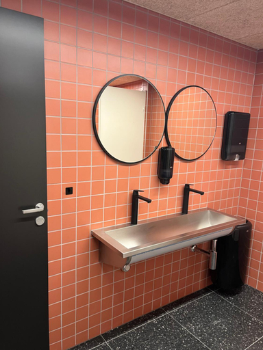 Bathroom 2, City Hostel Bergen, Bergen
