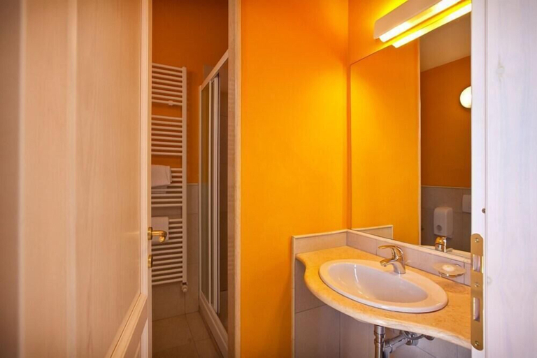 Bathroom, Hotel Club Baja Bianca, Nuoro