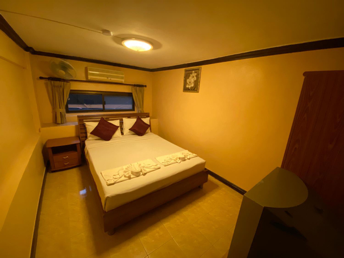 Bedroom 13