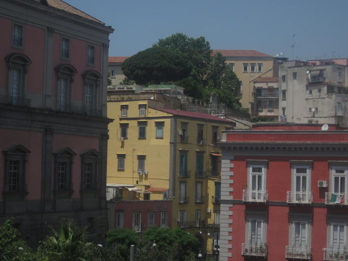 Exterior & Views 2, B&B Al 68 di Piazza Cavour, Napoli