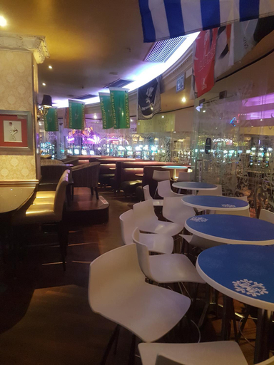 Food & Drinks 4, Queens Casino and Hotel, Chris Hani