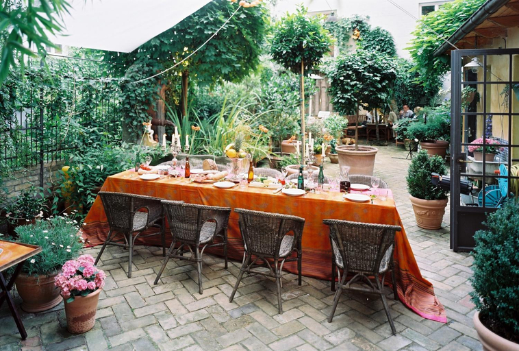 Food & Drinks 4, ackselhaus & blue Home, Berlin