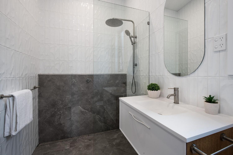 Bedroom 5, Wynvale Cottage Hepburn, Hepburn - East