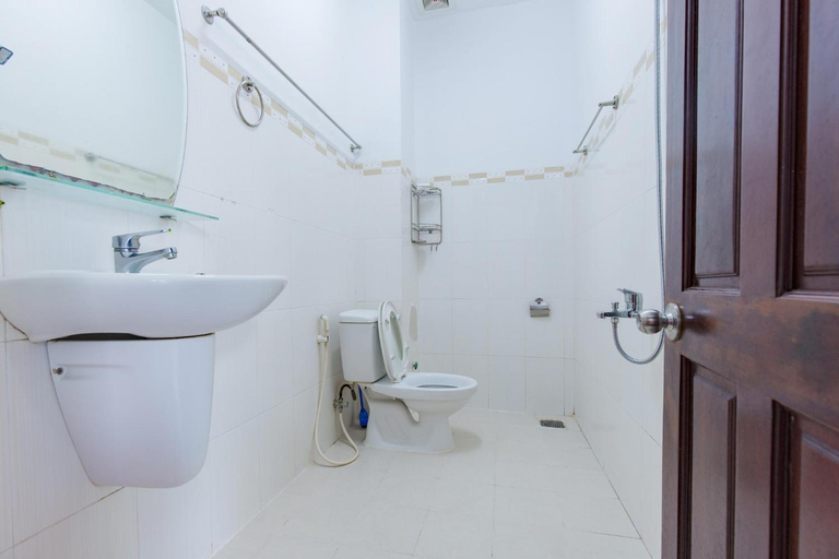 Bathroom, Bach Khoa Motel, Vũng Tàu