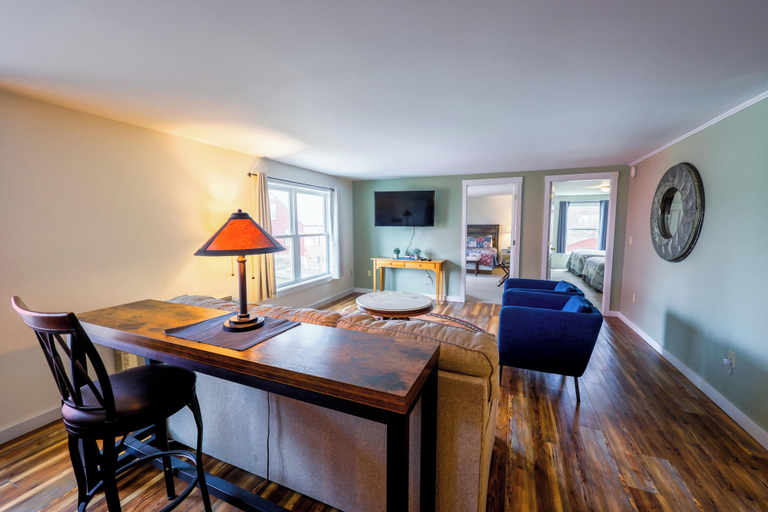 Others 5, Downtown Greenville Spacious Apartment, Piscataquis