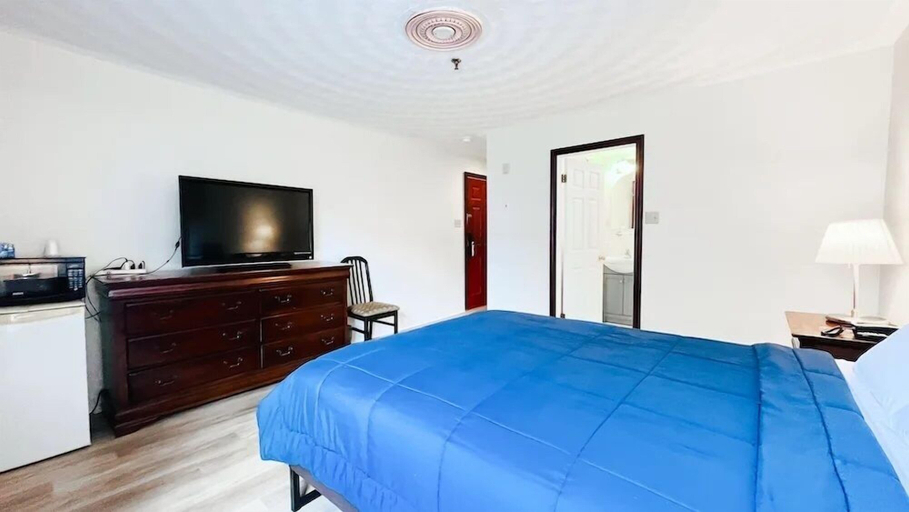 Bedroom 3, Commons Inn, Halifax