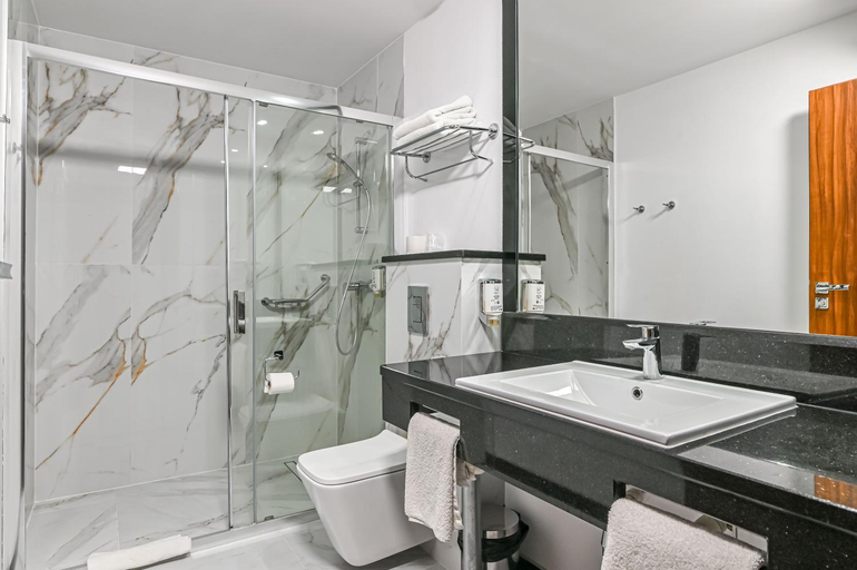 Bathroom 5, Hotel SPA Faltom, Wejherowo