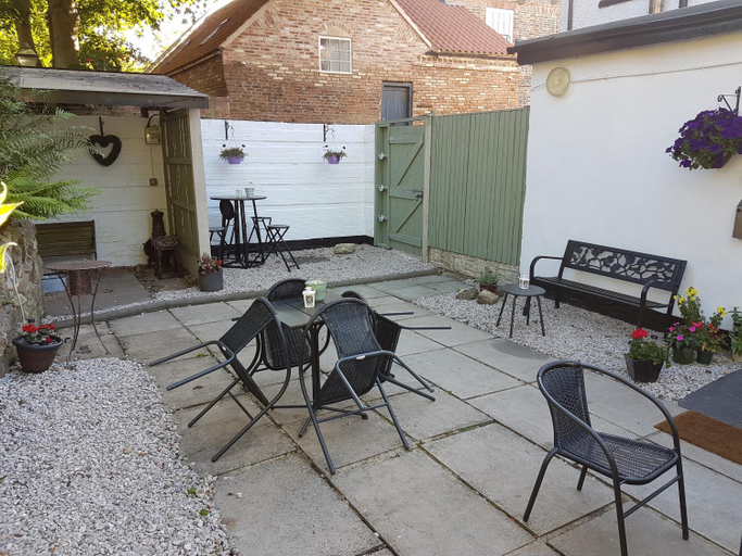 Others 5, Jolly Sailor, North Yorkshire