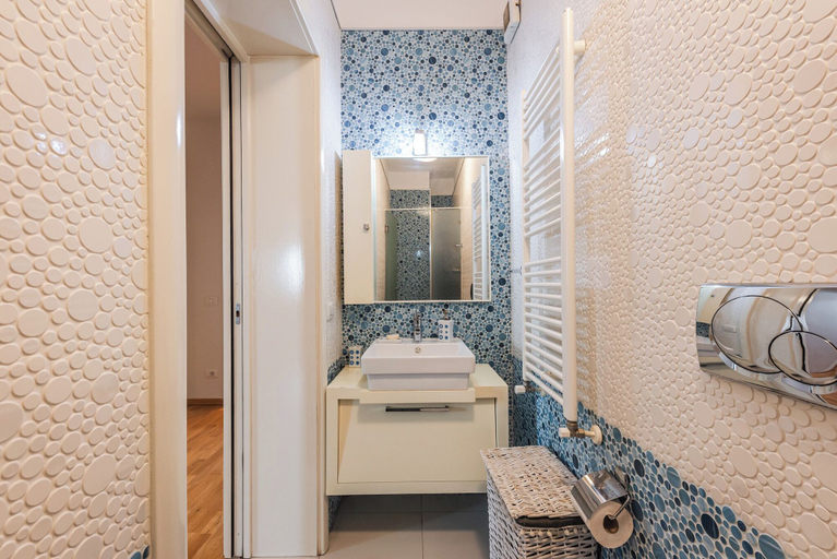 Bathroom 4, The Grand Luxurious Duplex, Durrësit