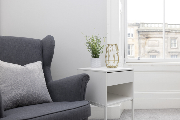 Others 4, JOIVY 4-Bed Stylish Flat In Edinburgh City Centre, Edinburgh