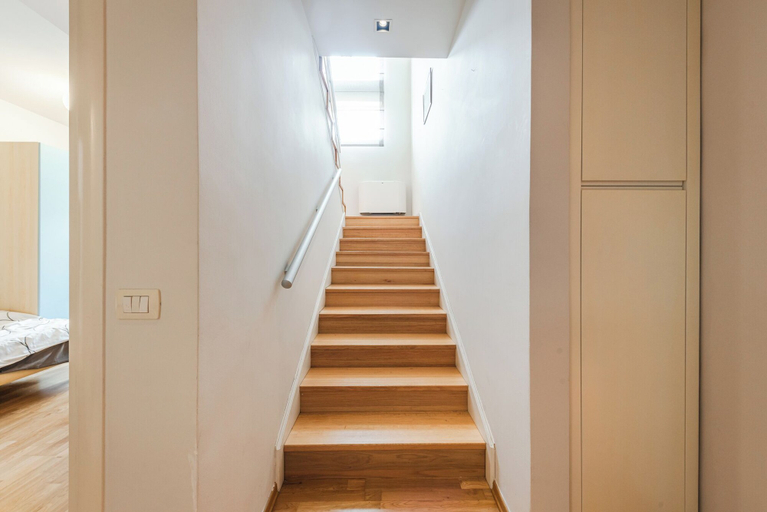 Others 5, The Grand Luxurious Duplex, Durrësit