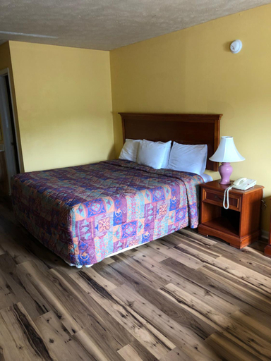 Bedroom 2, Americas Best Value Inn Jonesville, Yadkin