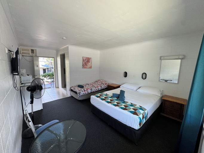 Others 5, Cairns City Motel, Cairns