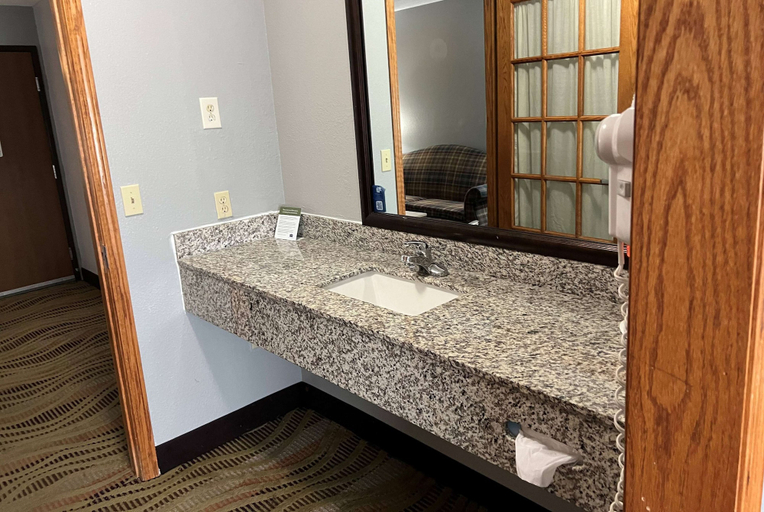 Bathroom 5, AmericInn by Wyndham Republic, Greene