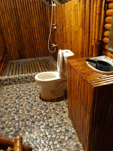 Bathroom 4, Magindara Guesthouse, Caramoan