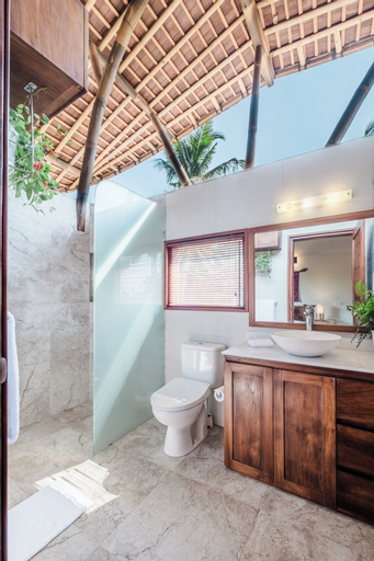 Bathroom 7