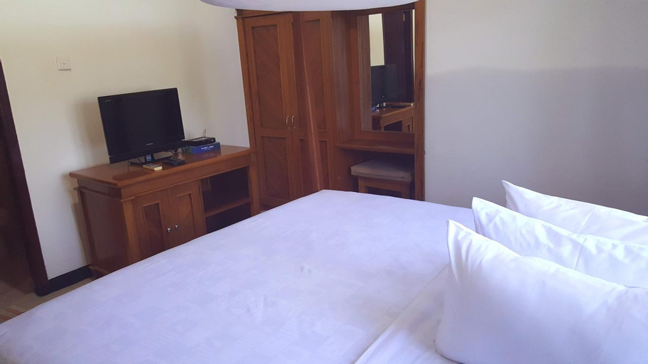 Bedroom 9