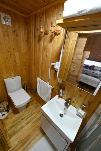 Bathroom 2, Dufa Bungalow Hotel, Kale